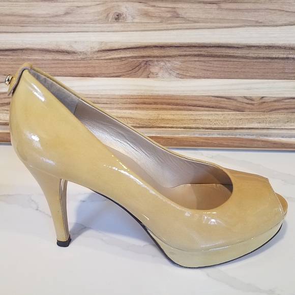 Stuart Weitzman Leather Peep Toe Heels  Size 5.5 - Picture 5 of 14